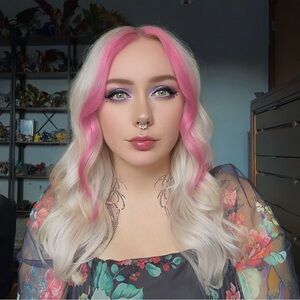 Meet your Posher, Kayla